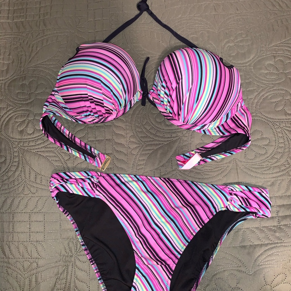 Victoria’s Secret add 2 cups bikini